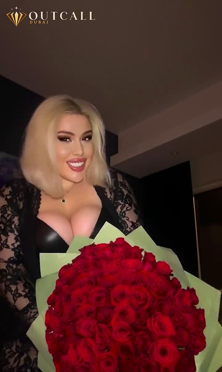 Mistress Fiamma Video Background