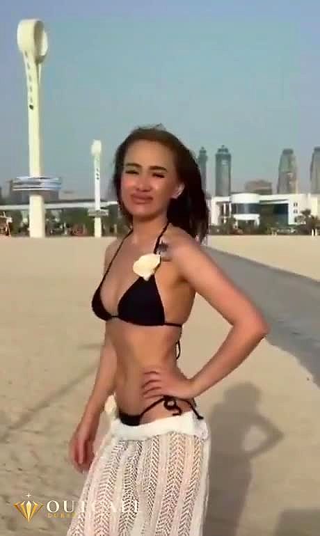 Lia Video Background