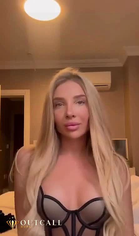 Layla Video Background