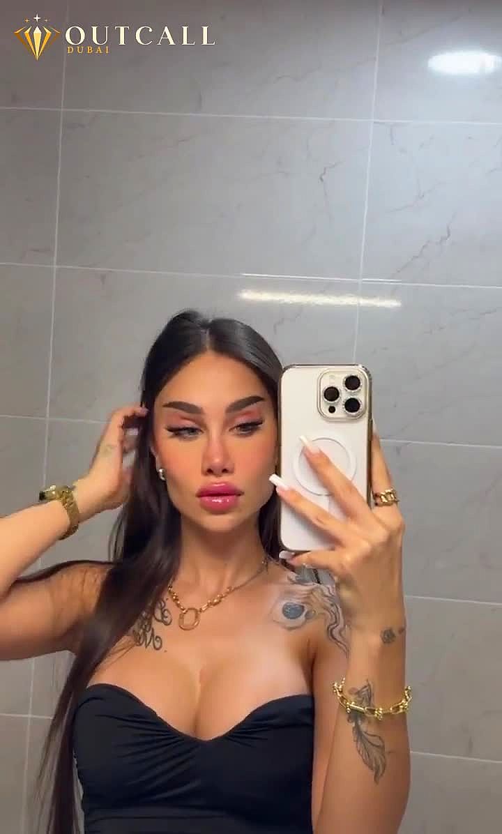 Maxin Video Background