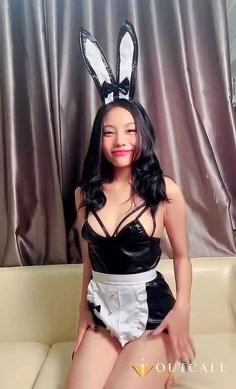 Bea Video Background