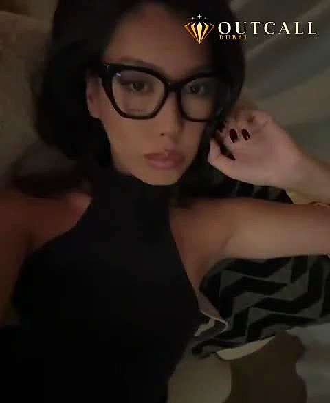 Isabella Video Background