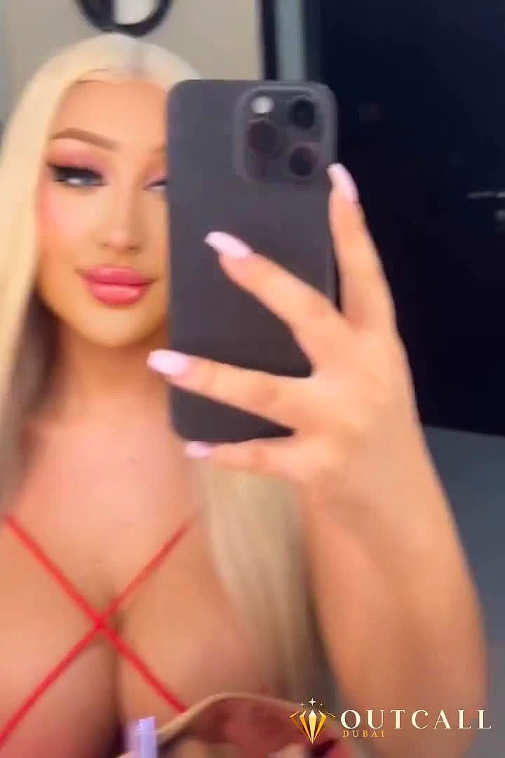 Bella Video Background