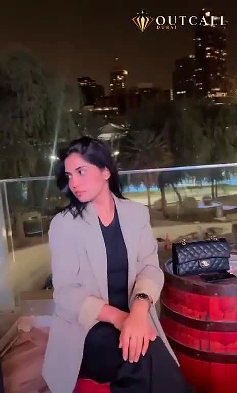 Saanvi Video Background