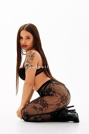Karolina - Dubai Escorts