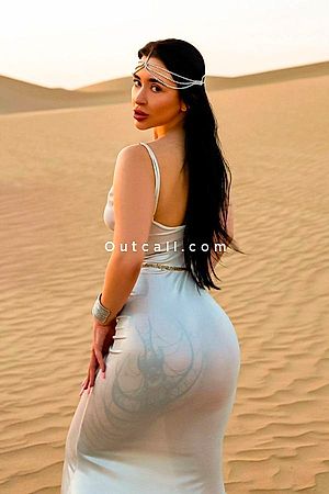 Molli - Dubai Escorts