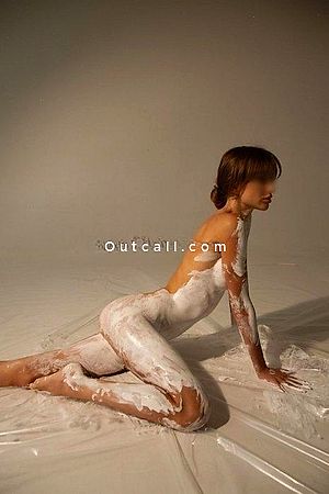 Lora - Dubai Escorts