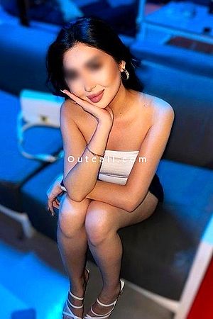 Tina - Dubai Escorts