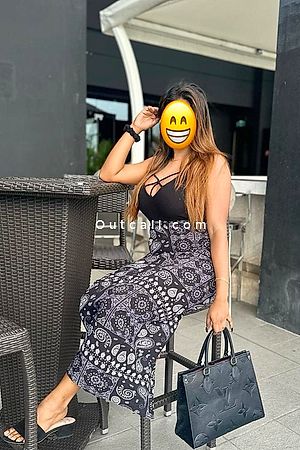 Alisha Busty Model - Dubai Escorts