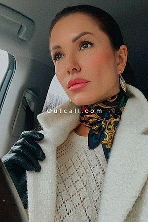 Alina - Dubai Escorts