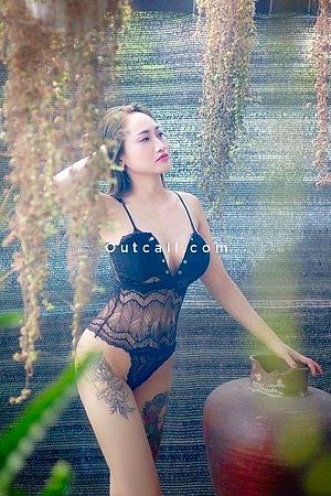 Larissa - Dubai Escorts