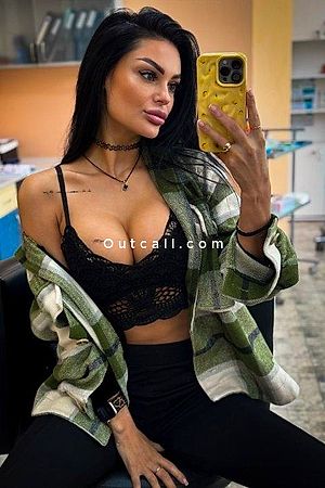 Karina Photo