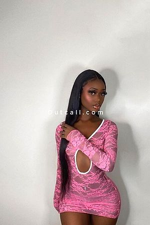 Robyn - Dubai Escorts