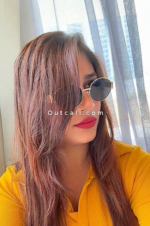 Sia - Dubai Escorts