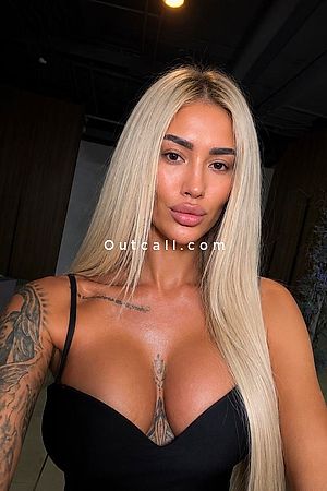 Aisha Independent - Dubai Escorts