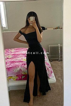Suri - Dubai Escorts