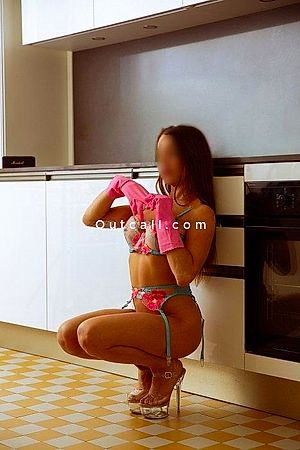 Daphne - Dubai Escorts