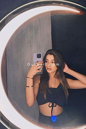 Prachi 🦋Verma Vip Independent Model - Dubai Escorts