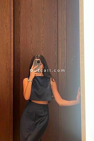 Indian independent model Esha - Dubai Escorts