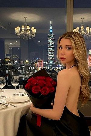 Chloe - Dubai Escorts