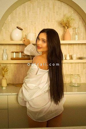 Lora - Dubai Escorts