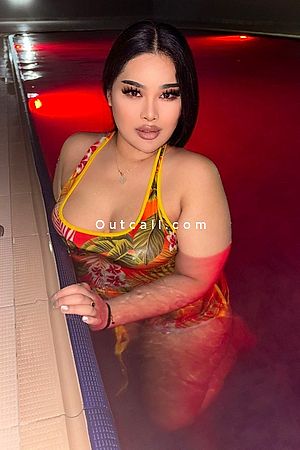 Sofia Carson - Dubai Escorts