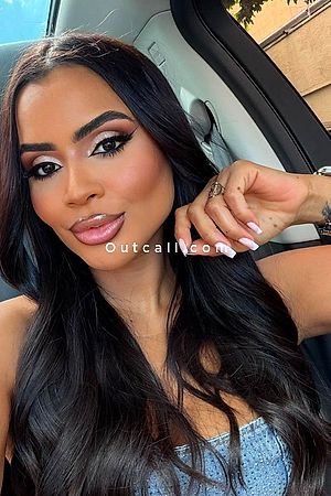 Anitta Independent - Dubai Escorts